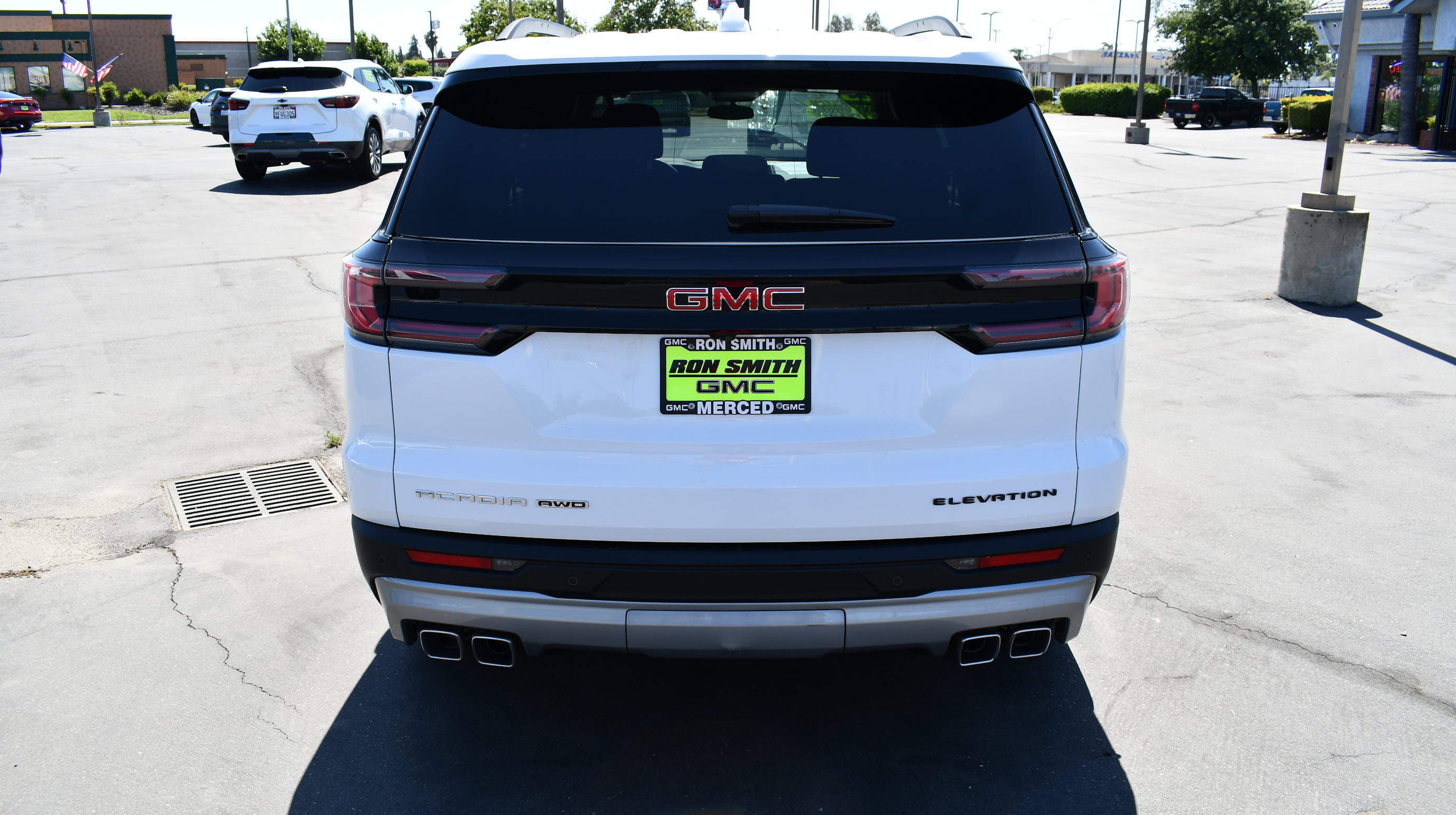 Used 2025 GMC Acadia Elevation AWD/4WD image 7
