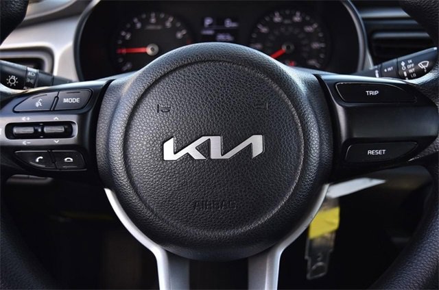 Used 2022 Kia Rio LX image 16