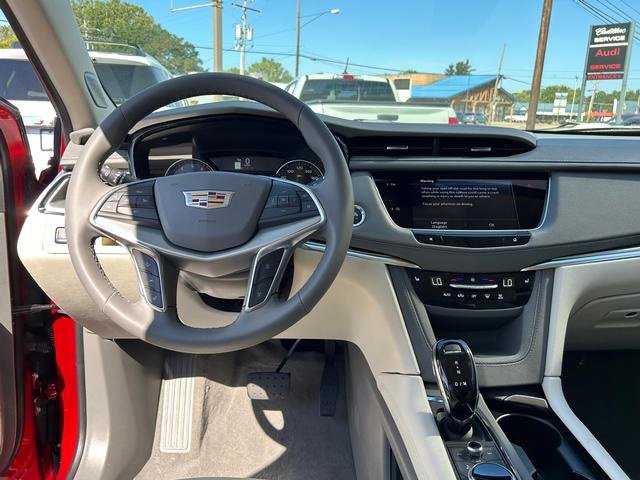 New 2025 Cadillac XT5 Premium Luxury image 13