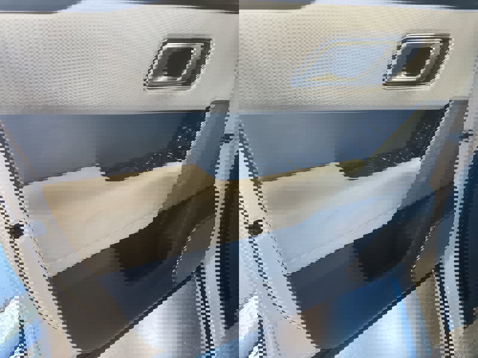 Used 2022 Land Rover Range Rover Velar R-Dynamic S image 23