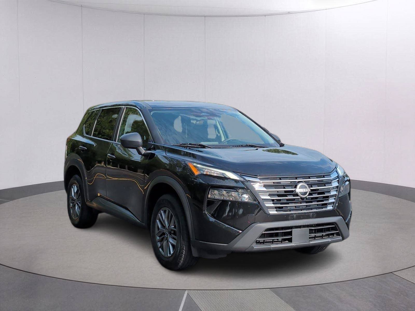 Used 2024 Nissan Rogue S AWD/4WD image 8