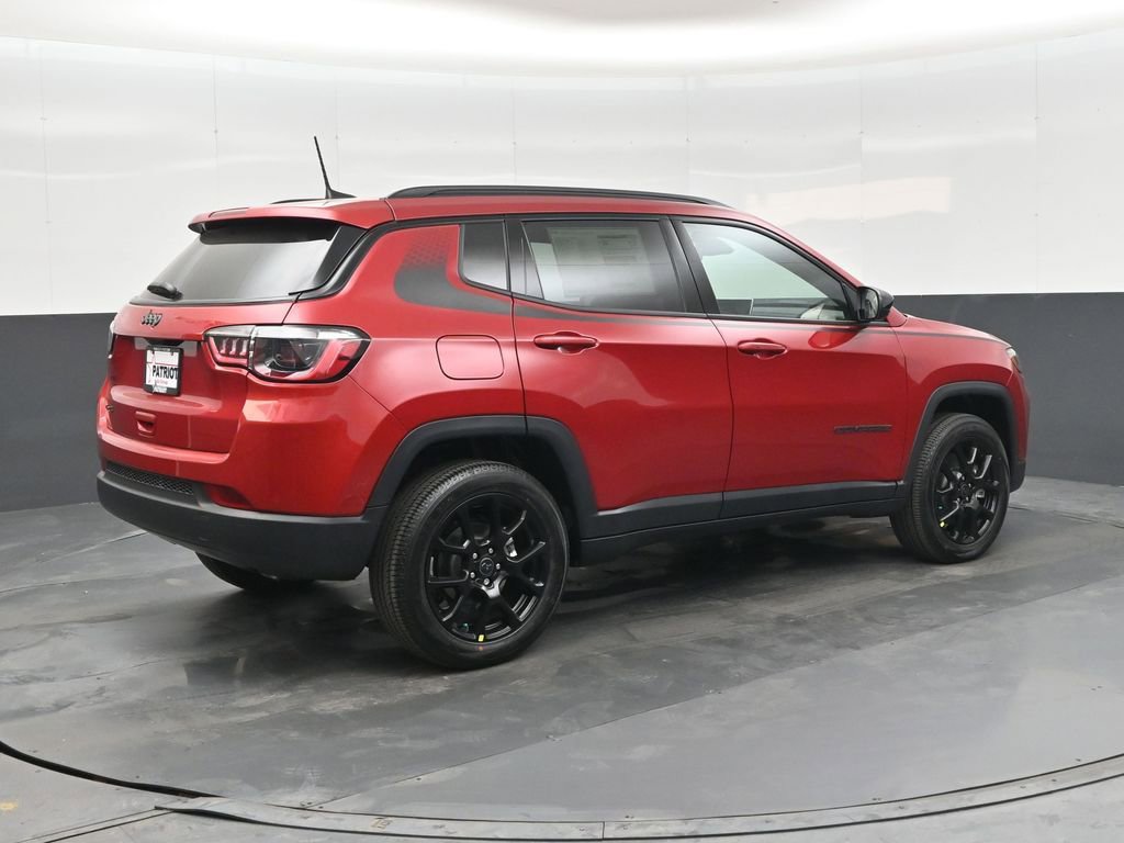 New 2026 Jeep Compass Latitude AWD/4WD image 2