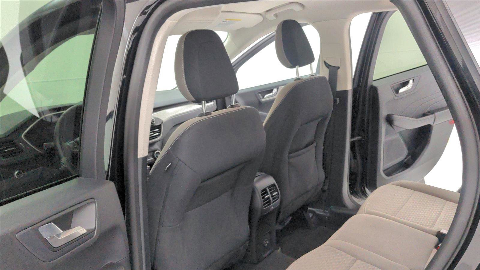 Used 2021 Ford Escape SE w/ Convenience Package image 16