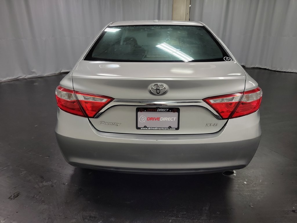 Used 2015 Toyota Camry XLE w/ Moonroof Package FWD image 7