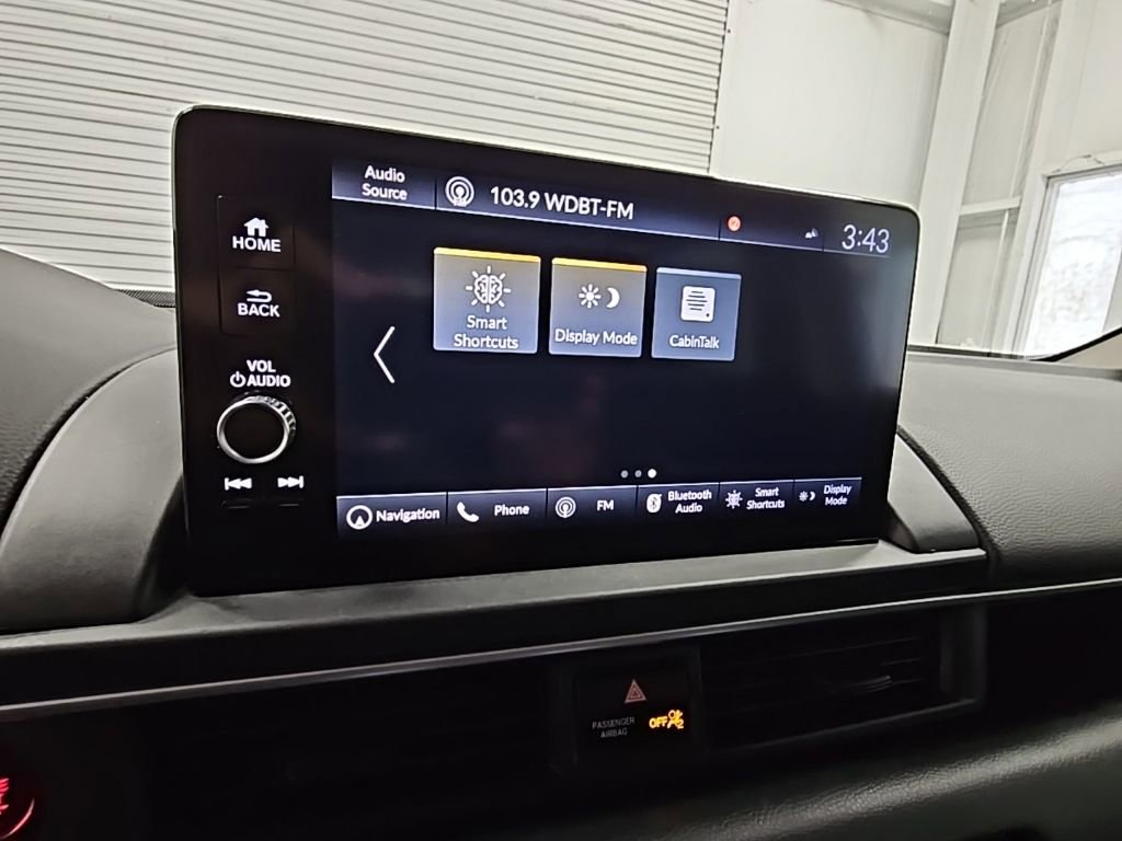 Used 2023 Honda Pilot Touring image 18