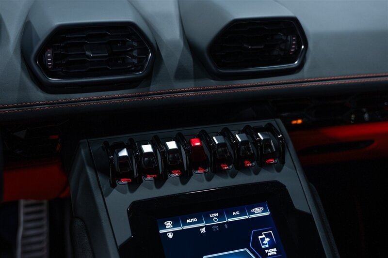 Used 2021 Lamborghini Huracan EVO AWD/4WD image 51
