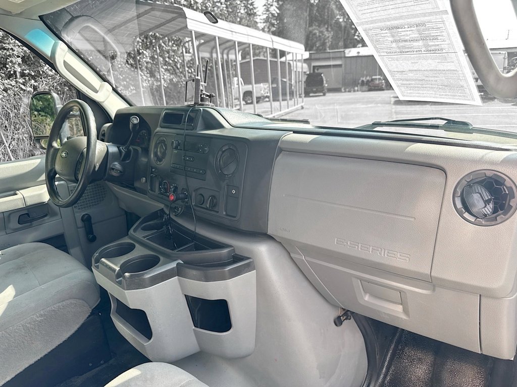 Used 2015 Ford E-350 and Econoline 350 Super Duty image 24