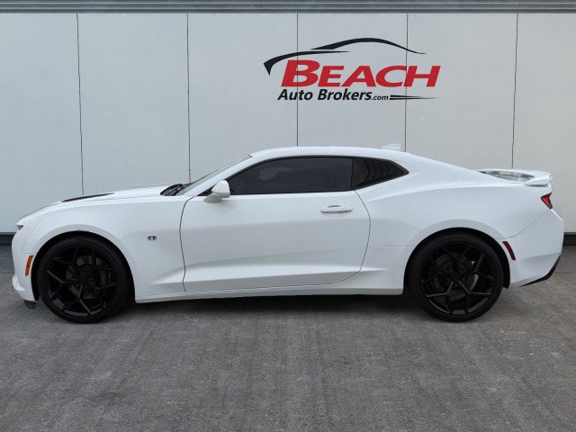 Used 2018 Chevrolet Camaro SS RWD image 7