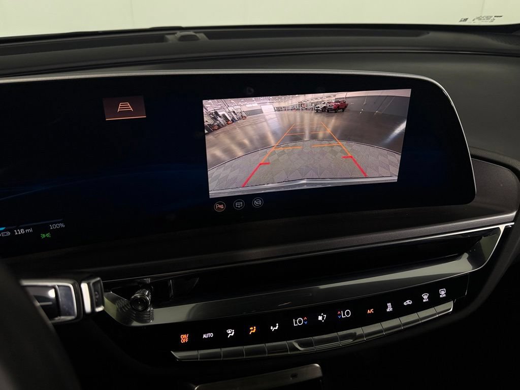 Used 2024 Cadillac Lyriq Tech RWD image 19