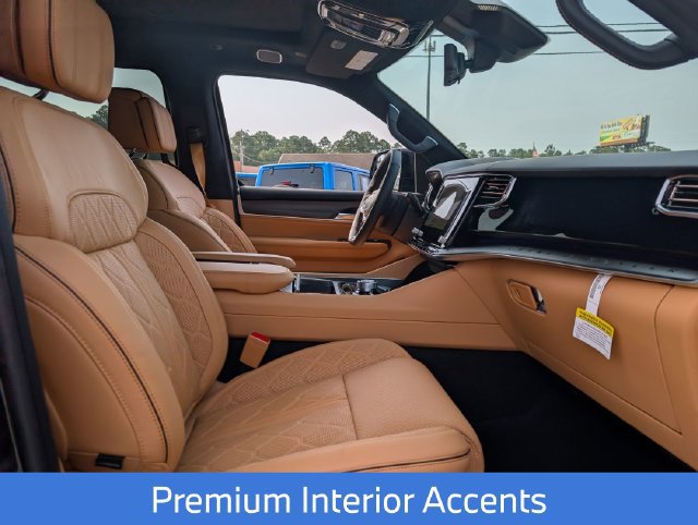 New 2026 Jeep Grand Wagoneer Summit AWD/4WD image 32
