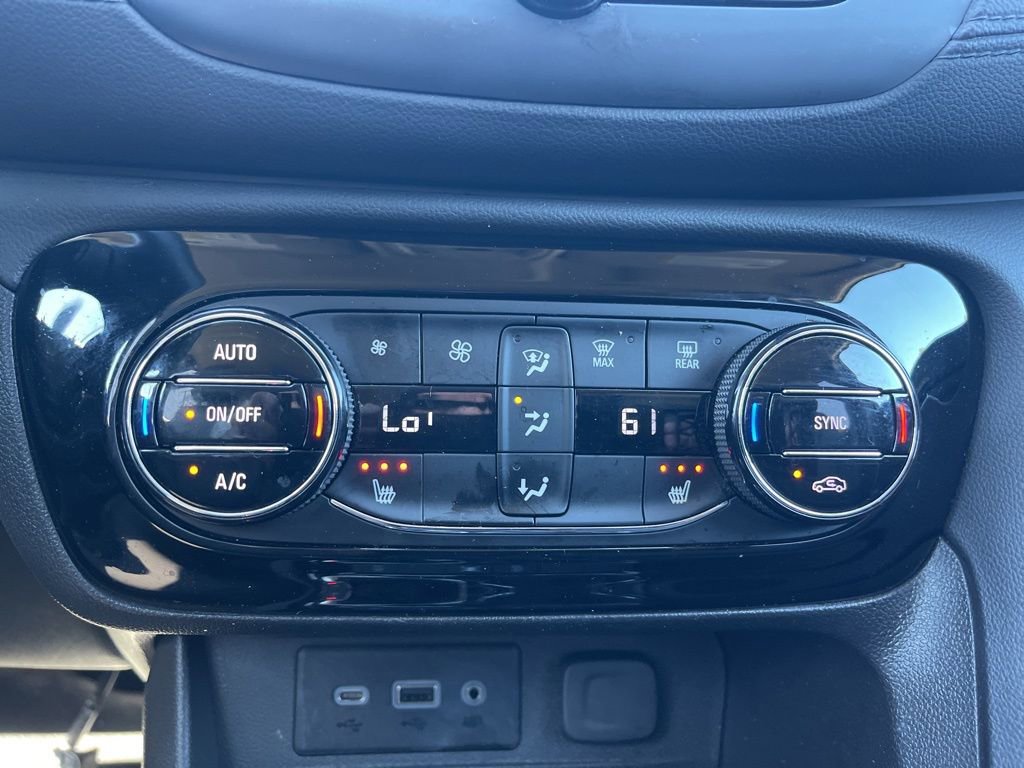 Used 2023 Buick Encore GX Select image 19