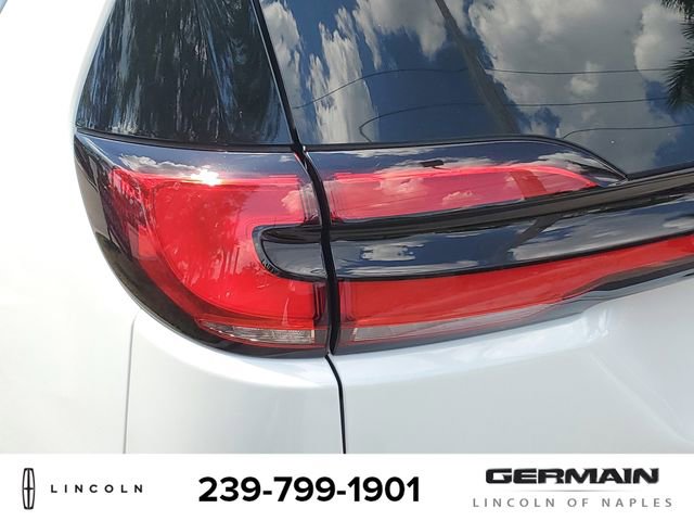Used 2023 Chrysler Pacifica Pinnacle FWD image 15