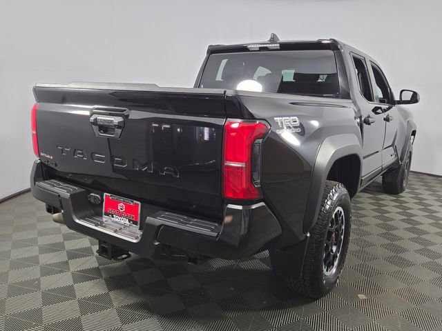 Used 2024 Toyota Tacoma TRD Off-Road AWD/4WD image 9