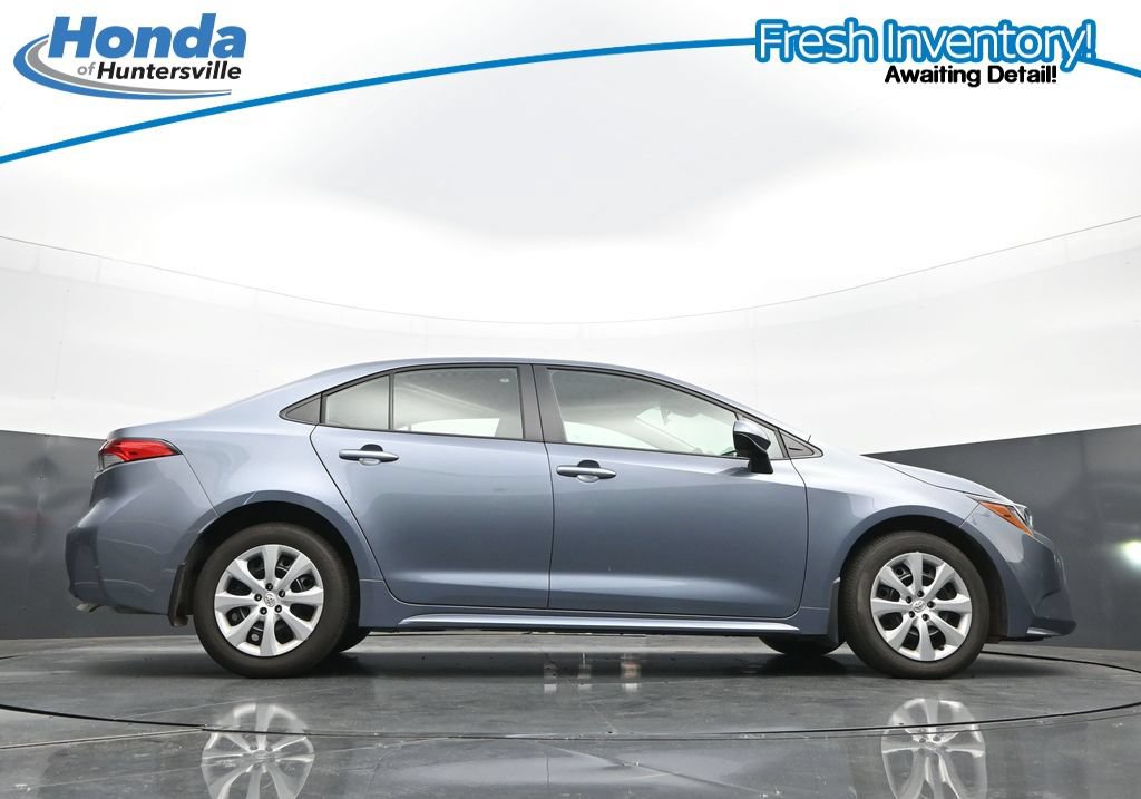 Used 2025 Toyota Corolla LE FWD image 36