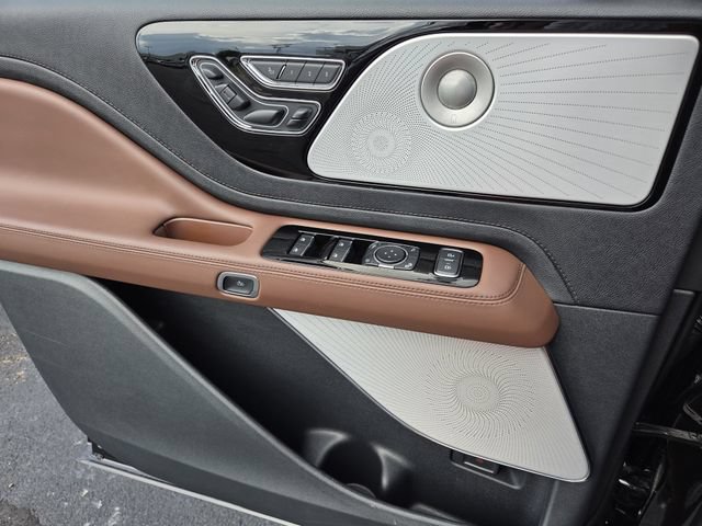 New 2026 Lincoln Aviator Reserve w/ Luxury Package RWD image 15