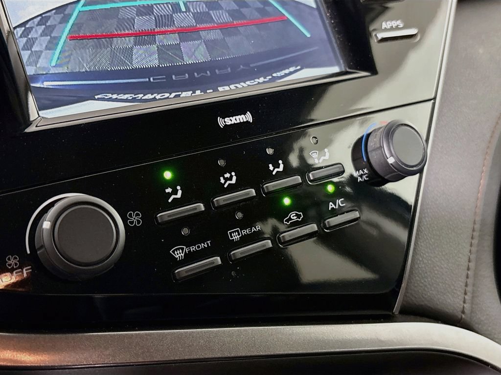Used 2020 Toyota Camry LE FWD image 17