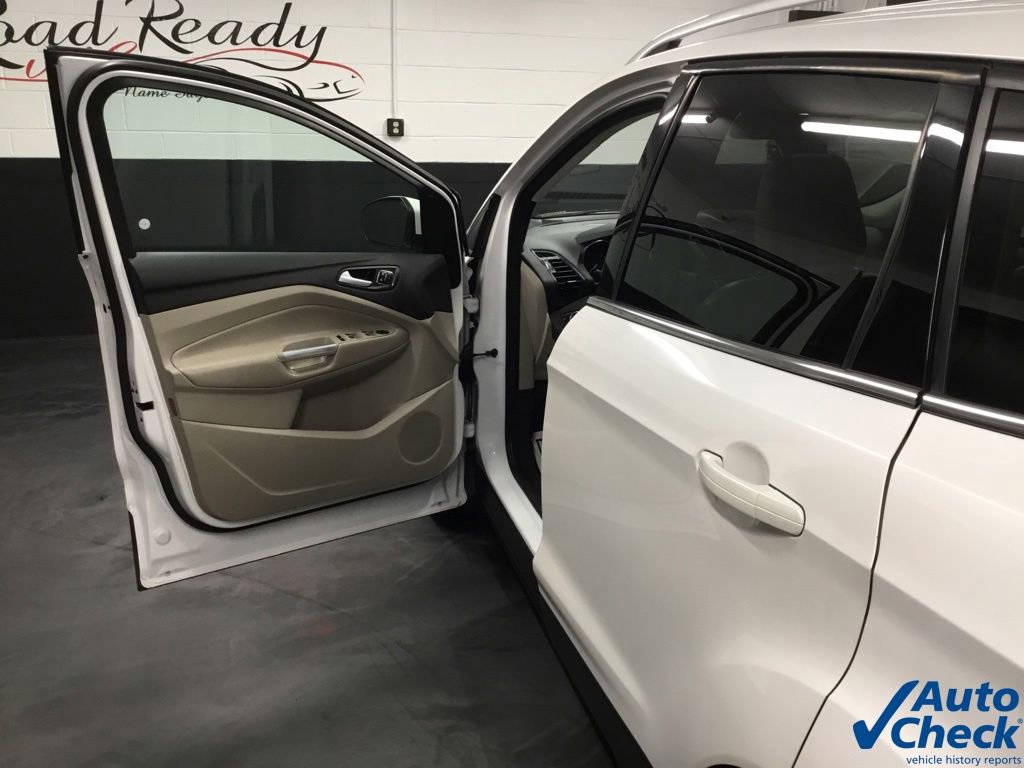 Used 2019 Ford Escape Titanium image 21