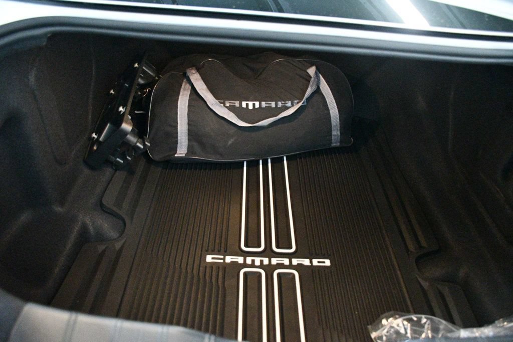 Used 2018 Chevrolet Camaro ZL1 RWD image 69