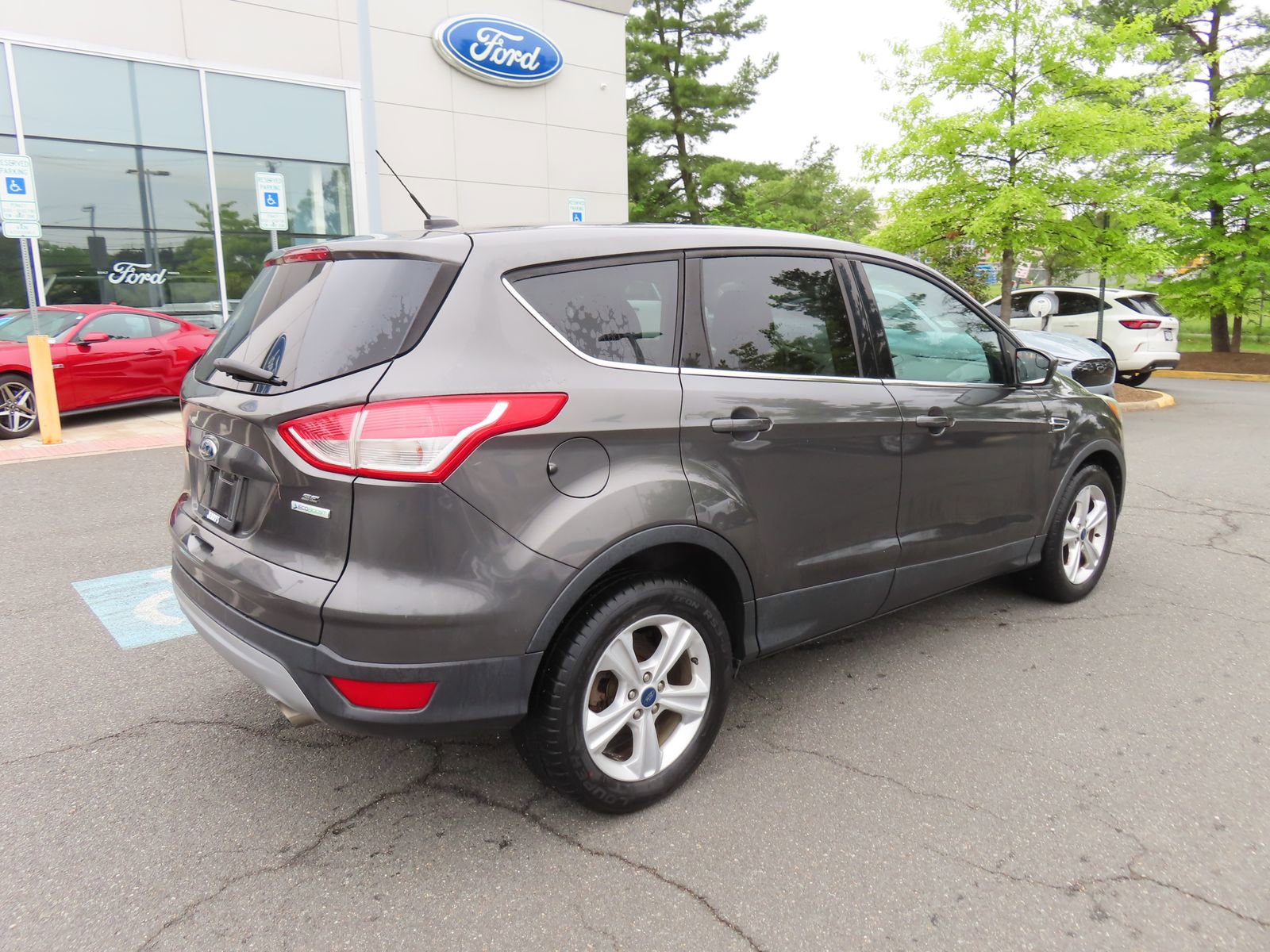 Used 2015 Ford Escape SE FWD image 5