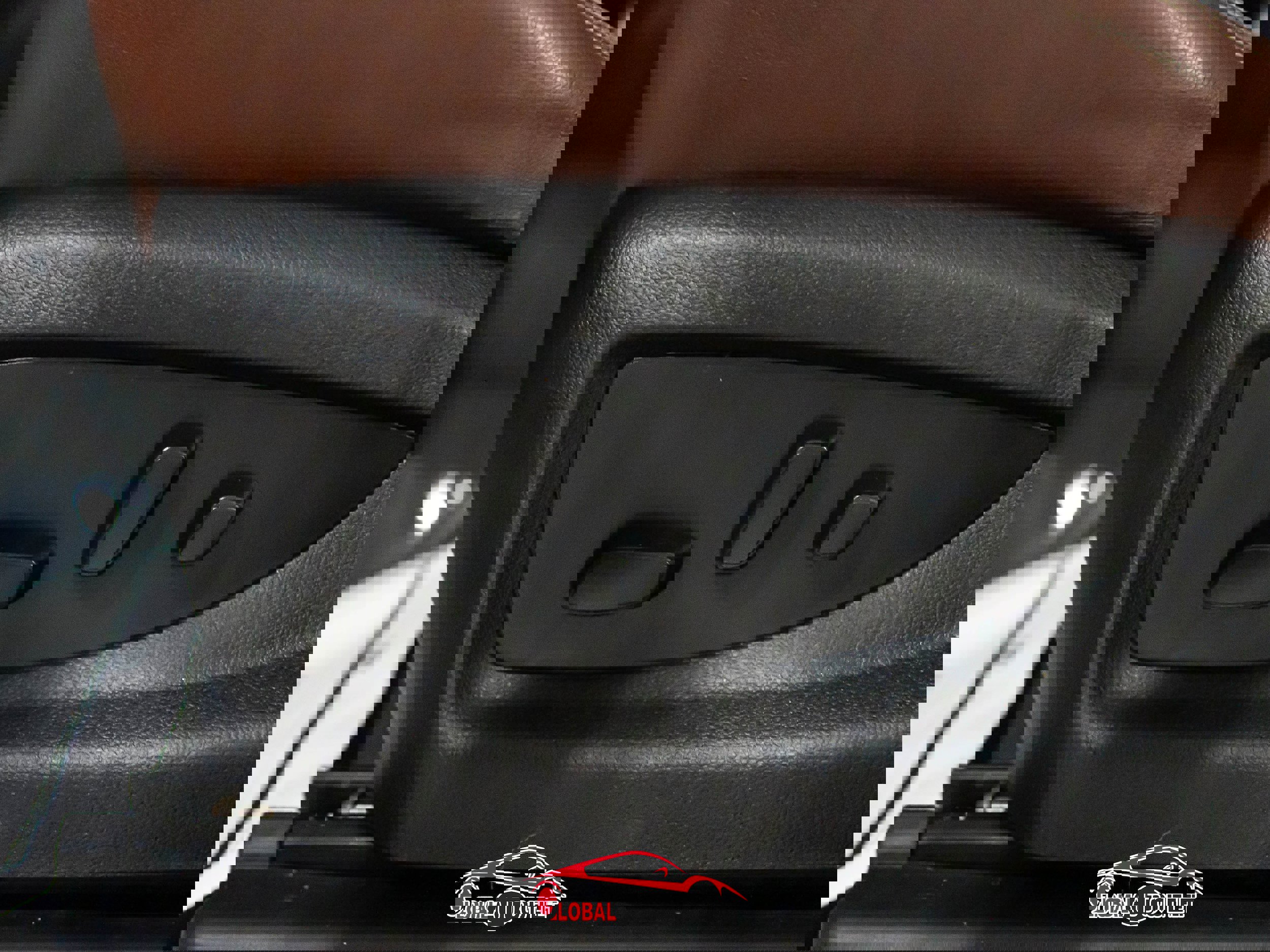 Used 2019 Chevrolet Suburban Premier w/ Premier Plus Edition image 40