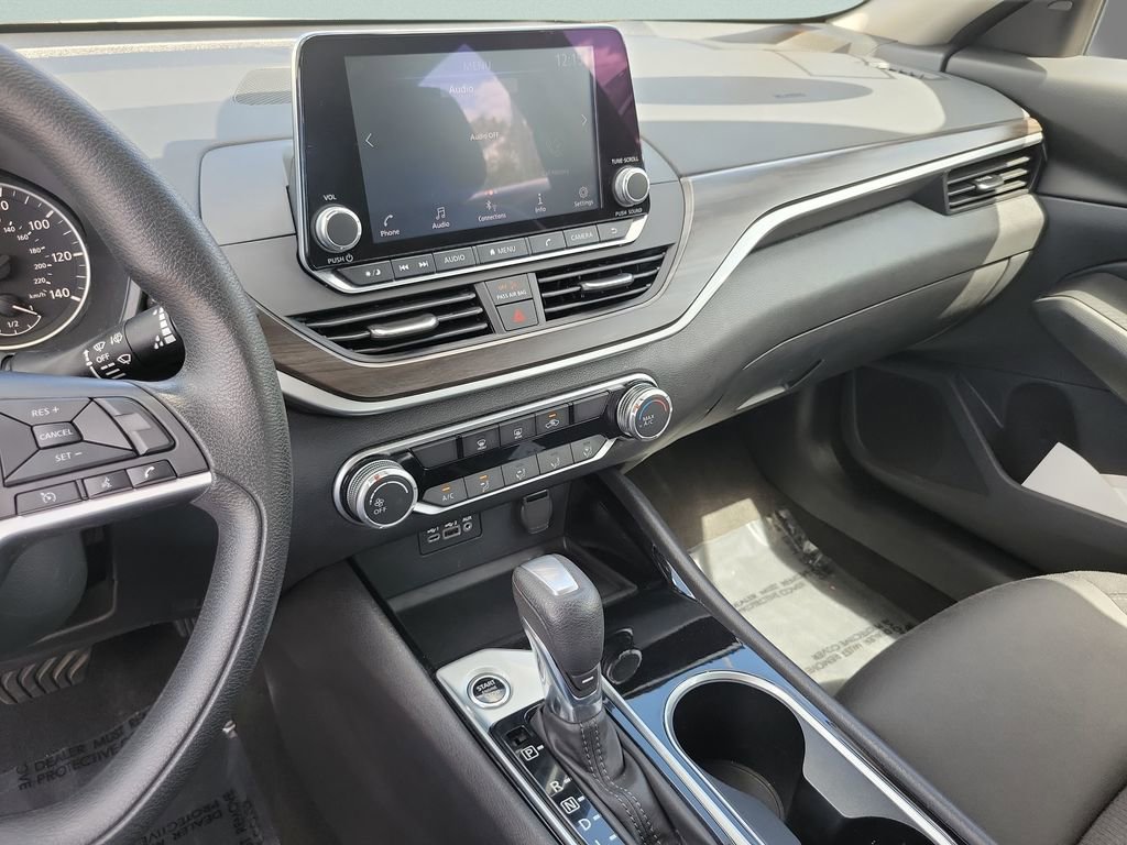 Used 2024 Nissan Altima 2.5 SV image 22