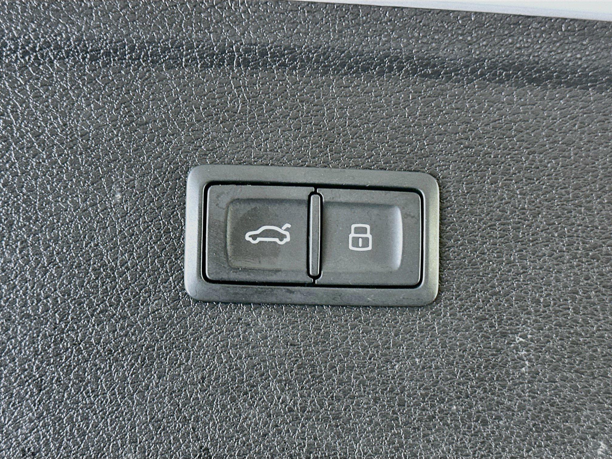 Used 2025 Audi Q5 2.0T Premium AWD/4WD image 30