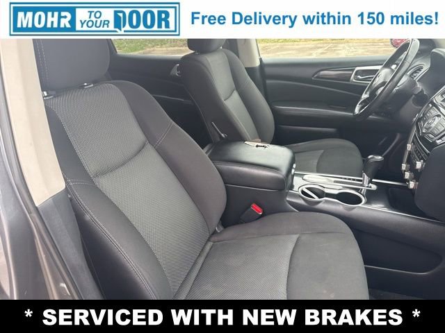 Used 2020 Nissan Pathfinder SV image 25