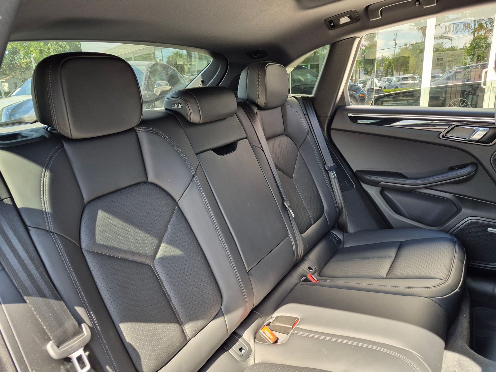 Certified 2020 Porsche Macan S AWD/4WD image 25