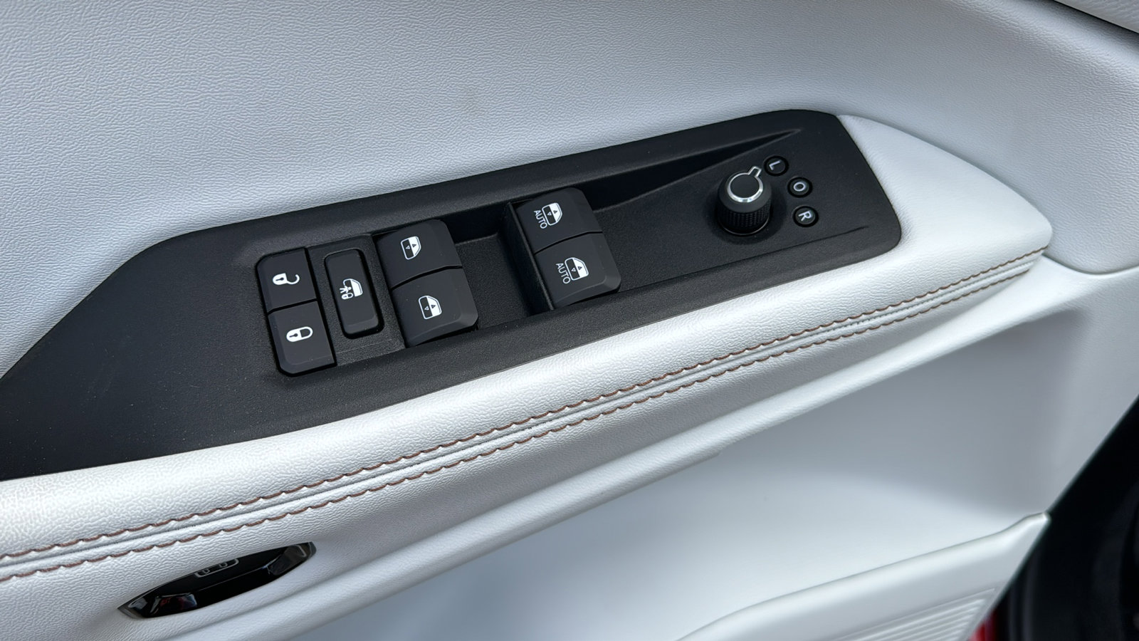New 2026 Jeep Cherokee Limited AWD/4WD image 11