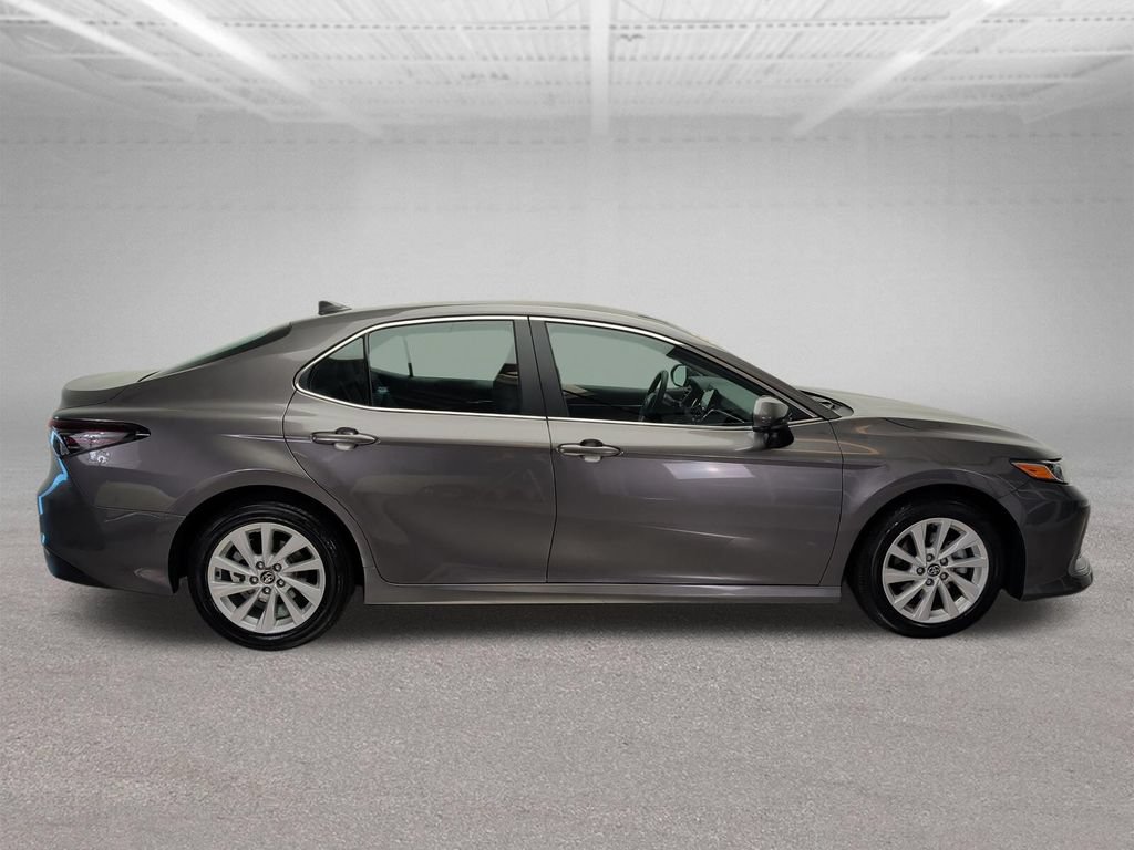 Used 2021 Toyota Camry LE FWD image 16