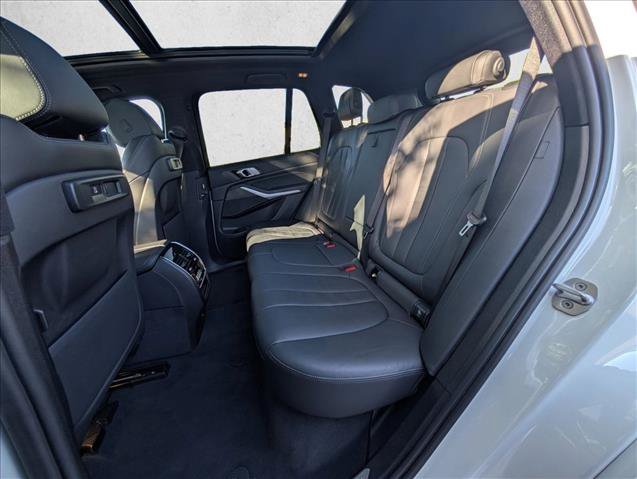 Used 2021 BMW X5 xDrive40i w/ M Sport Package AWD/4WD image 24