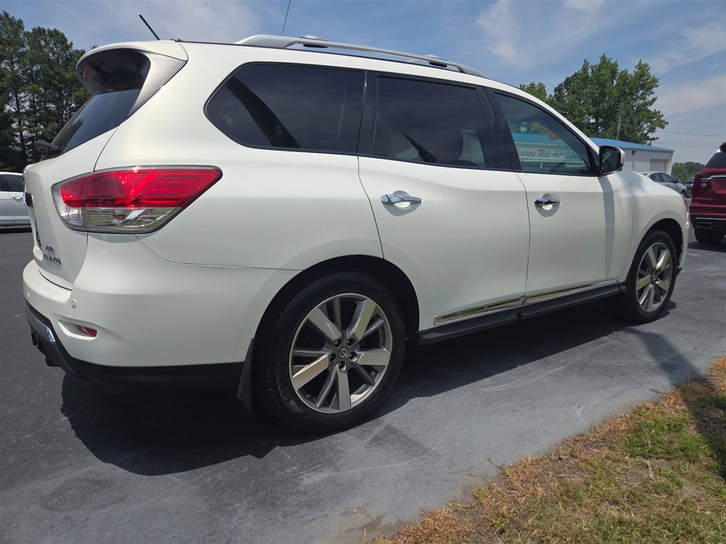 Used 2014 Nissan Pathfinder Platinum w/ Platinum Premium Package AWD/4WD image 3