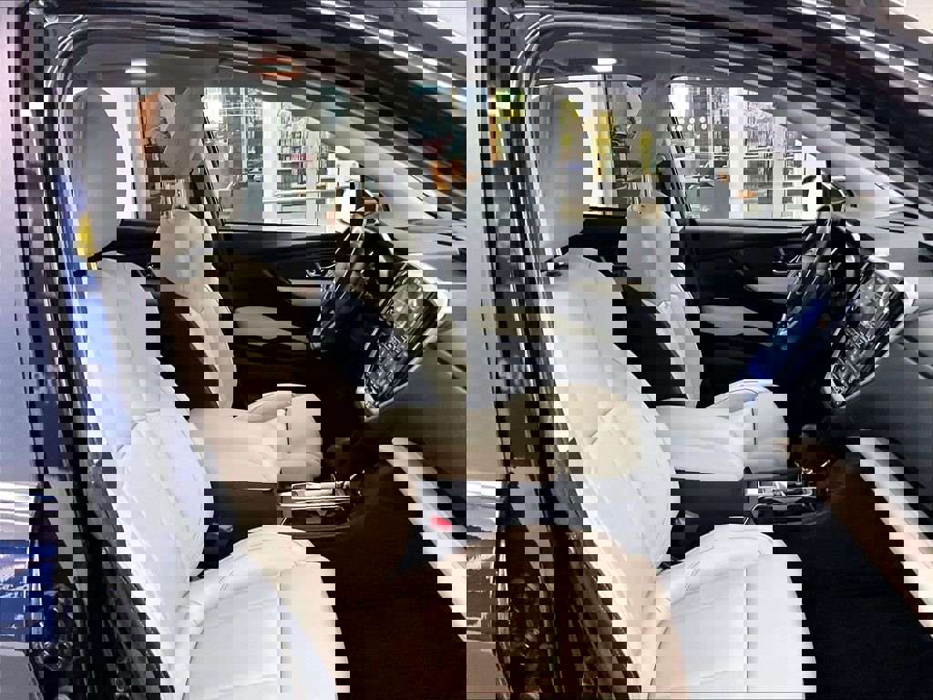 Used 2023 Subaru Ascent Limited w/ Technology Package AWD/4WD image 11