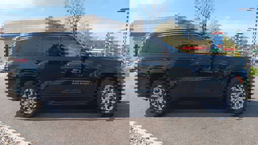 Used 2022 Jeep Grand Cherokee L Limited image 6