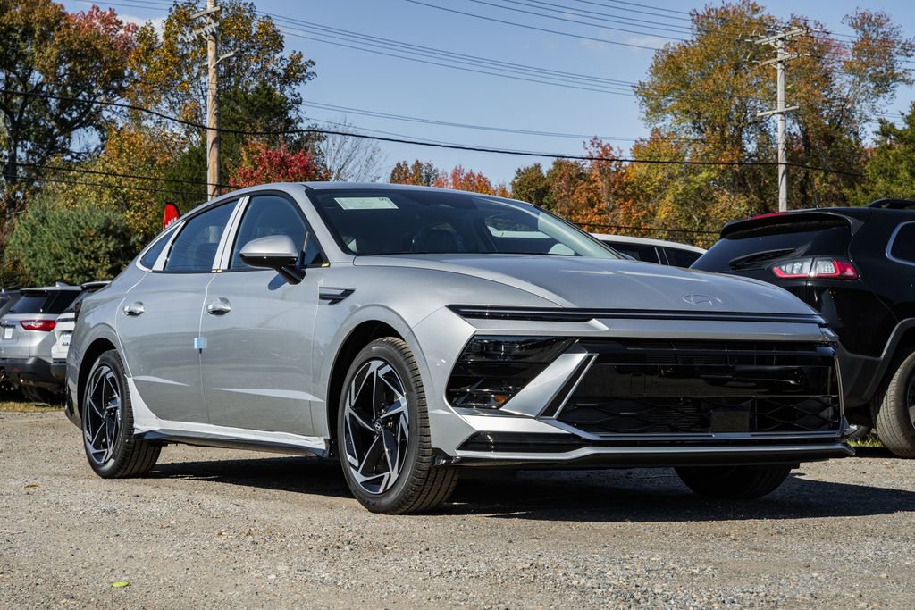 New 2026 Hyundai Sonata SEL FWD image 1
