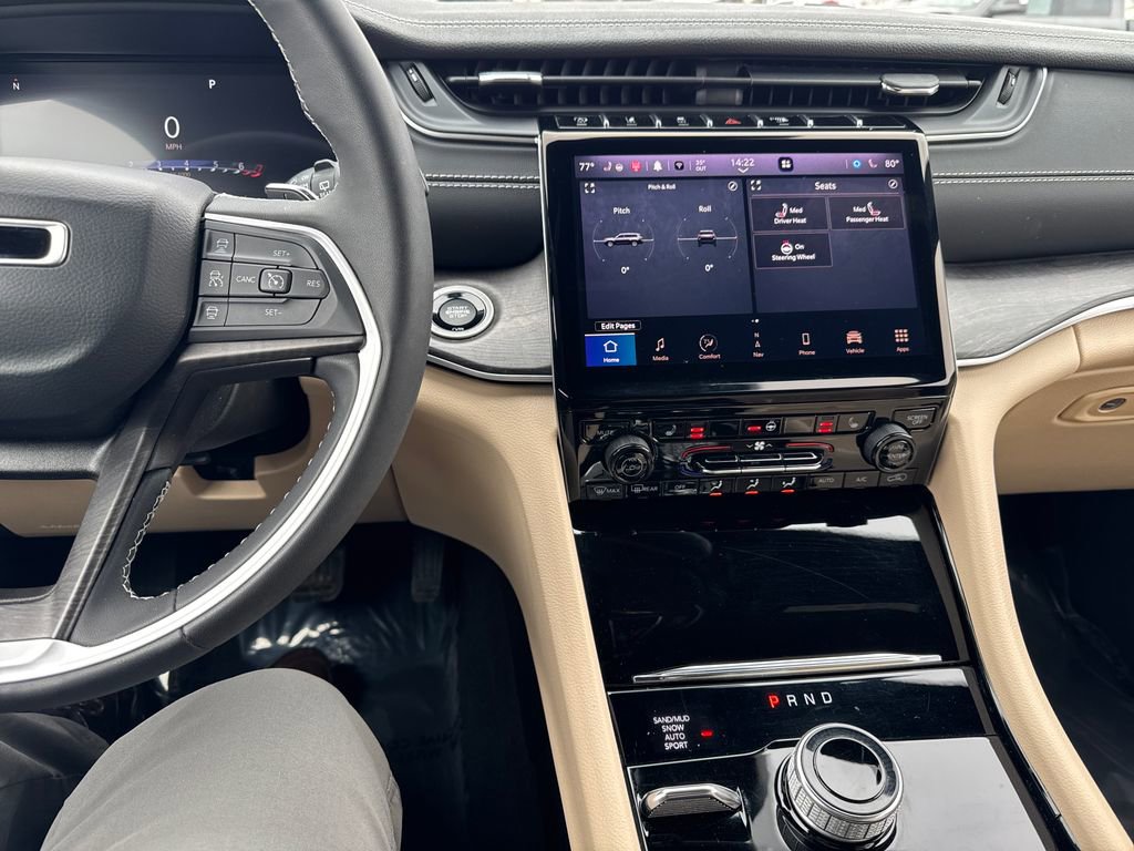 Certified 2023 Jeep Grand Cherokee L Limited image 21