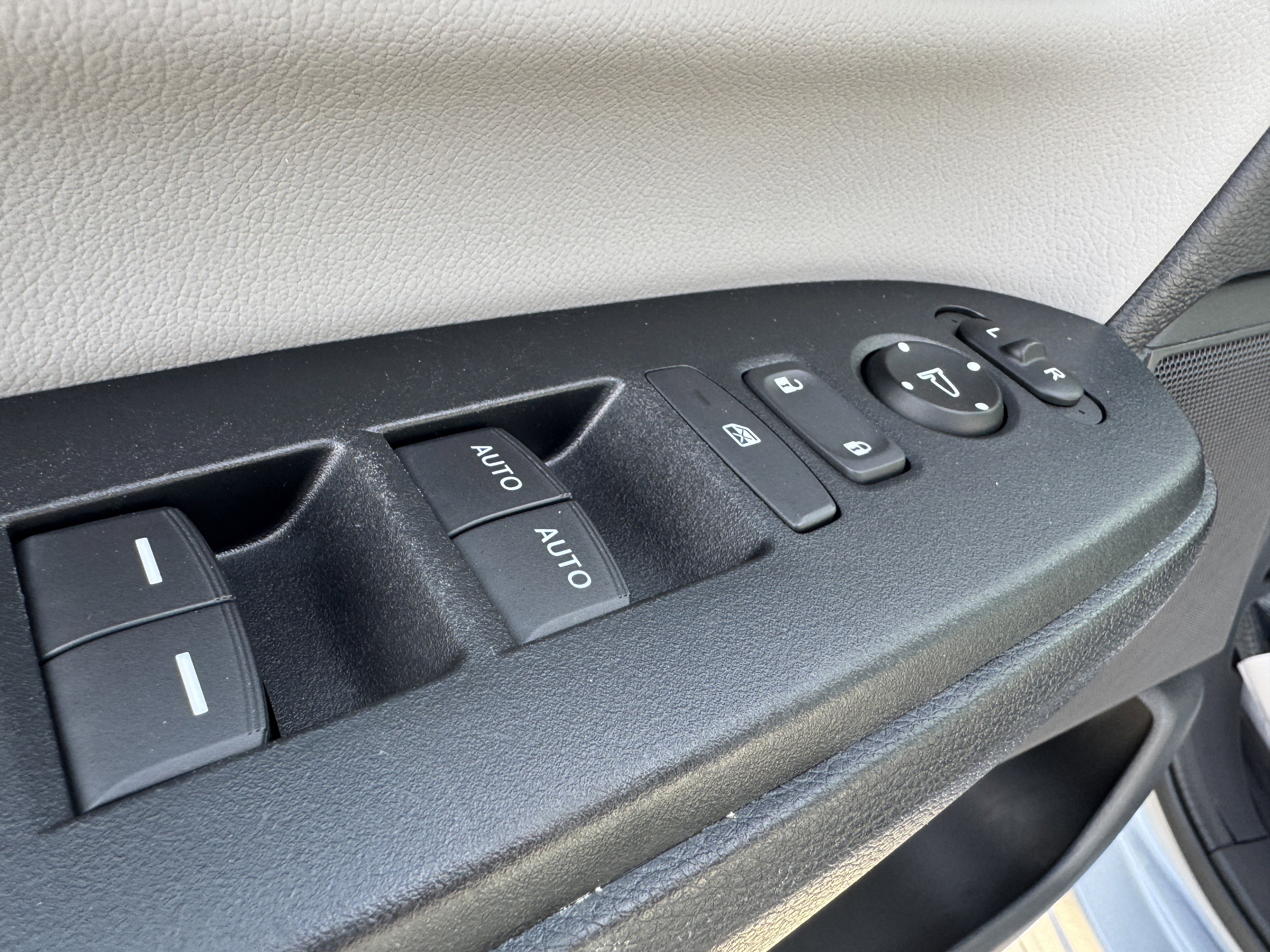 Used 2020 Honda CR-V EX-L image 10