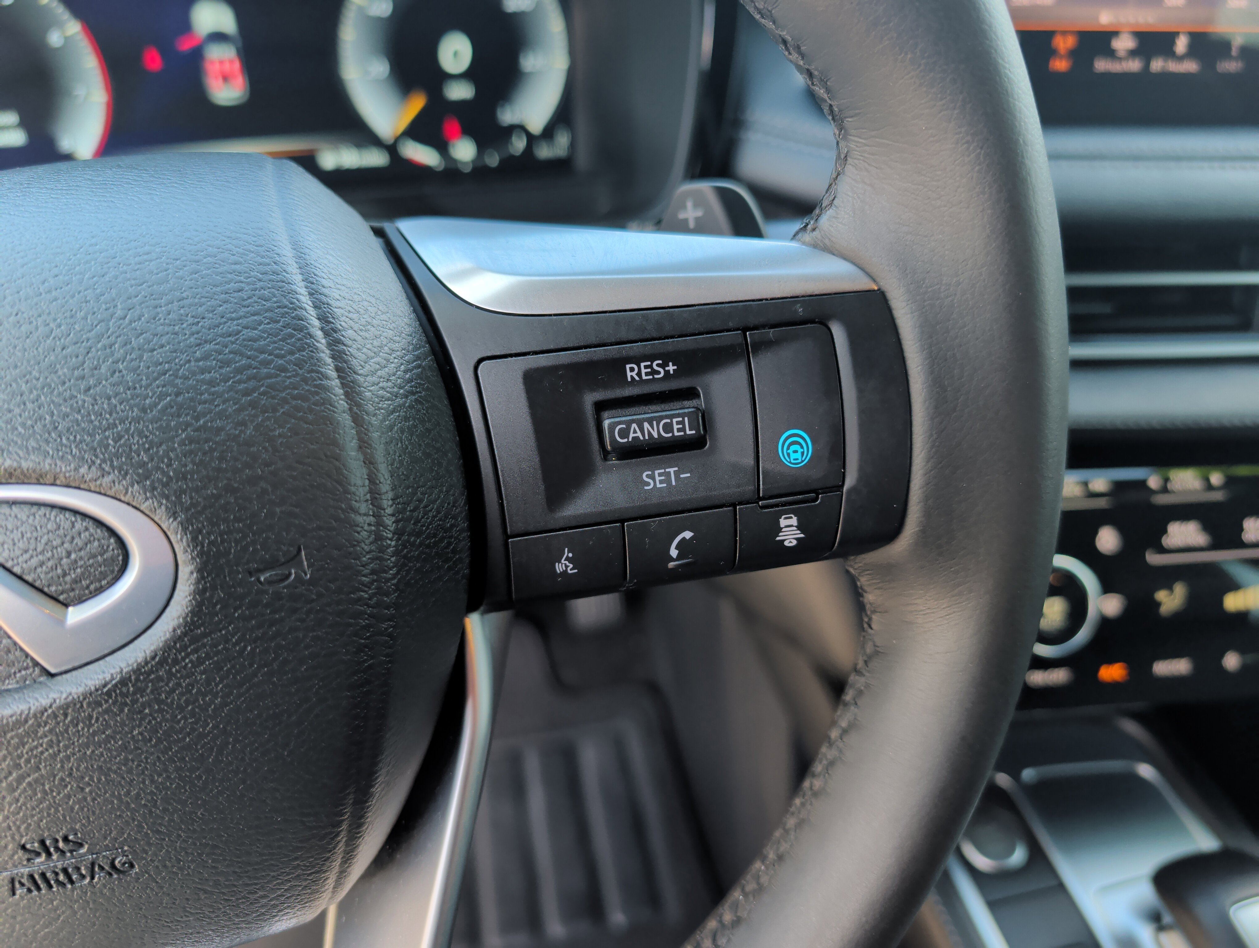 Used 2025 INFINITI QX60 Luxe w/ Black Edition image 20