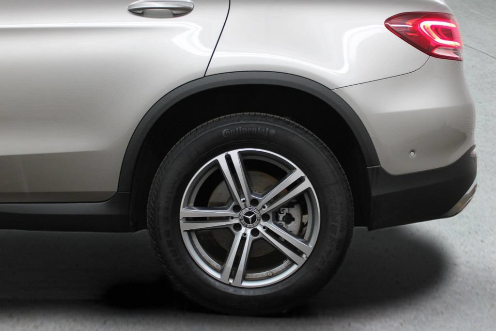 Used 2022 Mercedes-Benz GLC 300 image 8