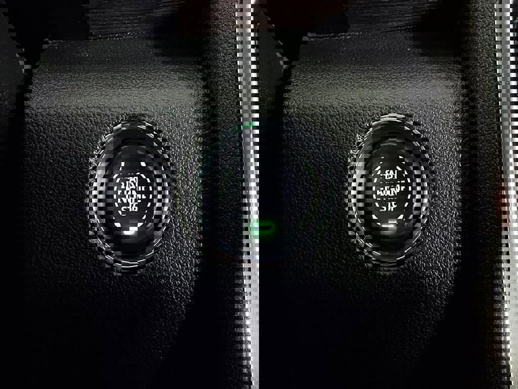 New 2026 GMC Acadia Denali w/ Super Cruise Package image 31