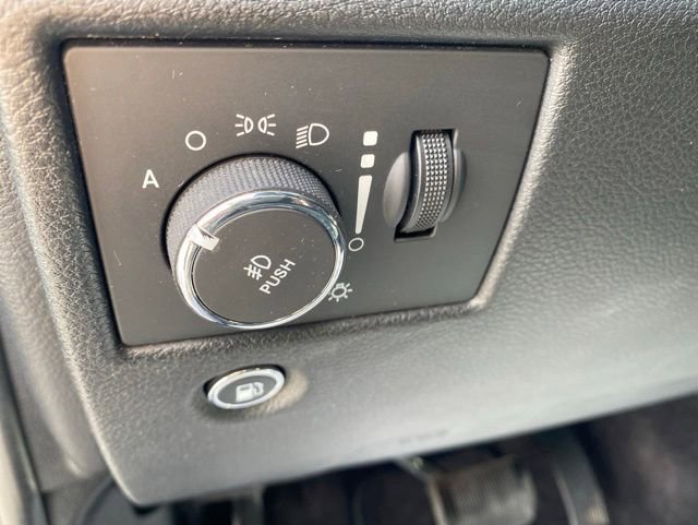 Used 2016 Jeep Grand Cherokee Laredo w/ Quick Order Package 23E AWD/4WD image 16