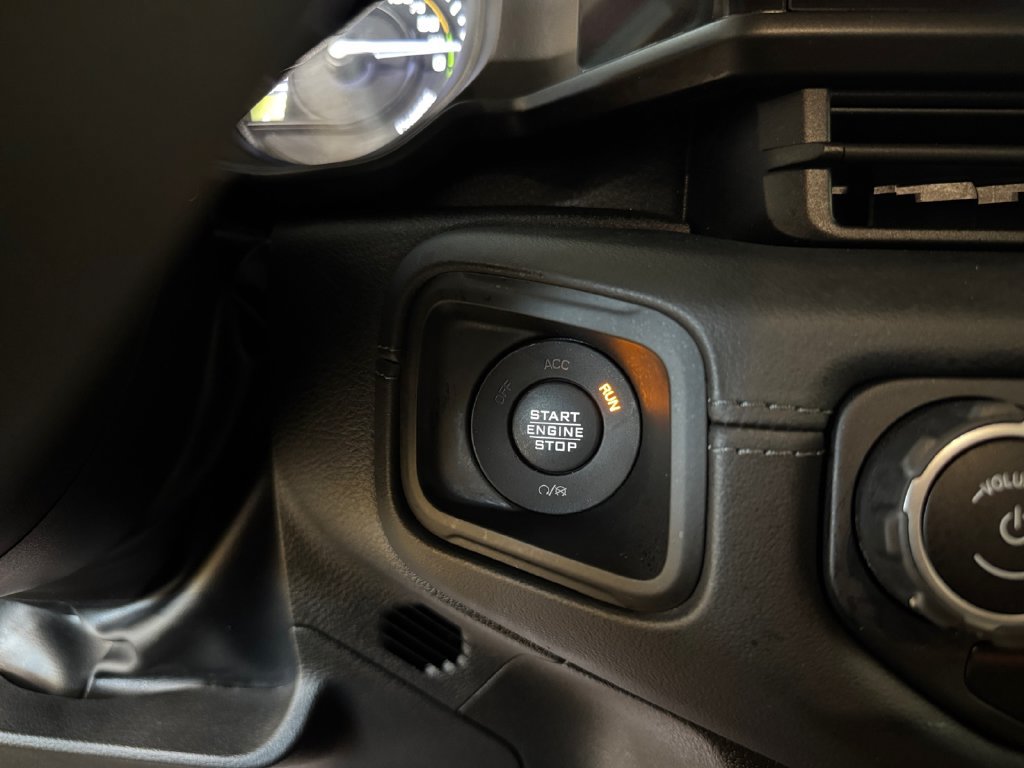 Used 2024 Jeep Wrangler High Altitude AWD/4WD image 29