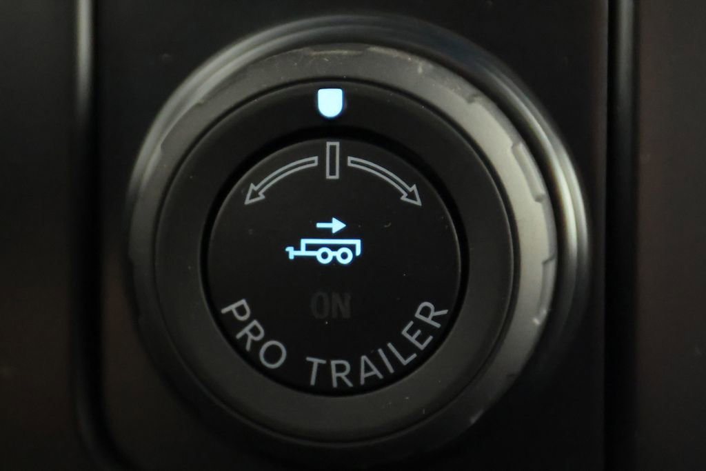 Used 2025 Ford F450 Platinum w/ FX4 Off-Road Package image 25