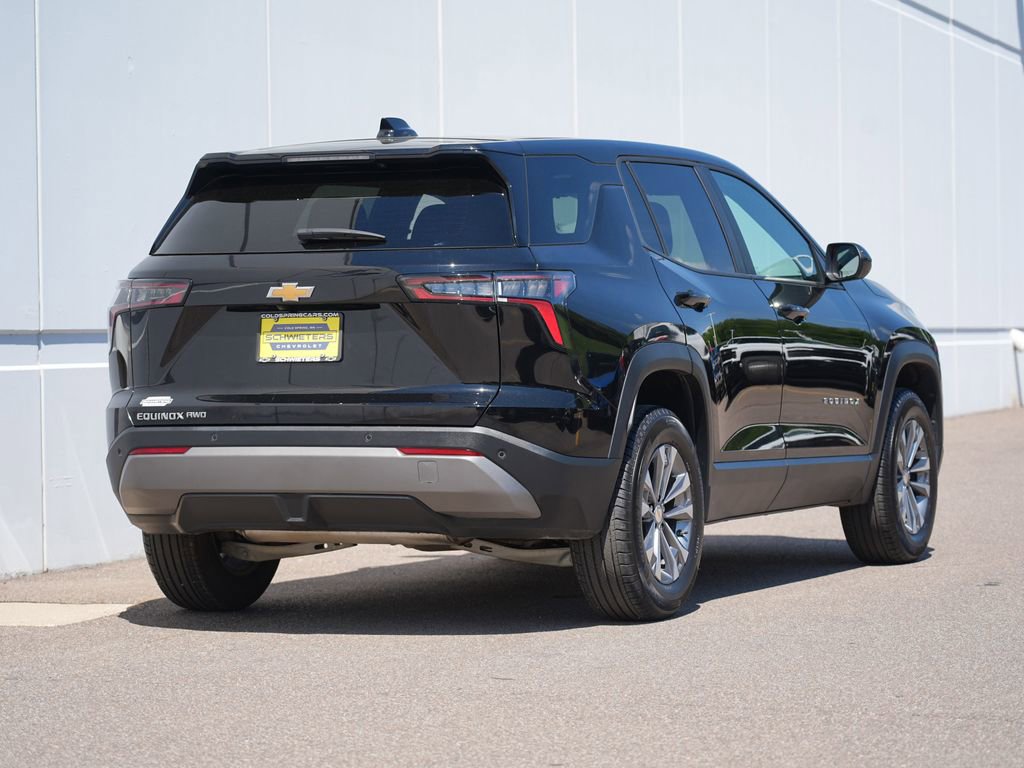 Used 2026 Chevrolet Equinox LT AWD/4WD image 3