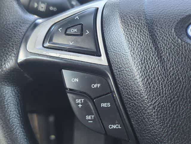 Used 2020 Ford Fusion SE FWD image 21