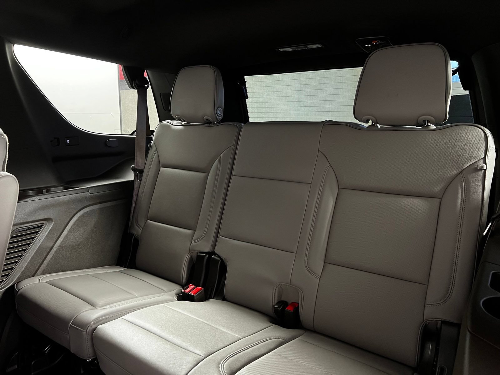 Used 2025 GMC Yukon Elevation AWD/4WD image 26
