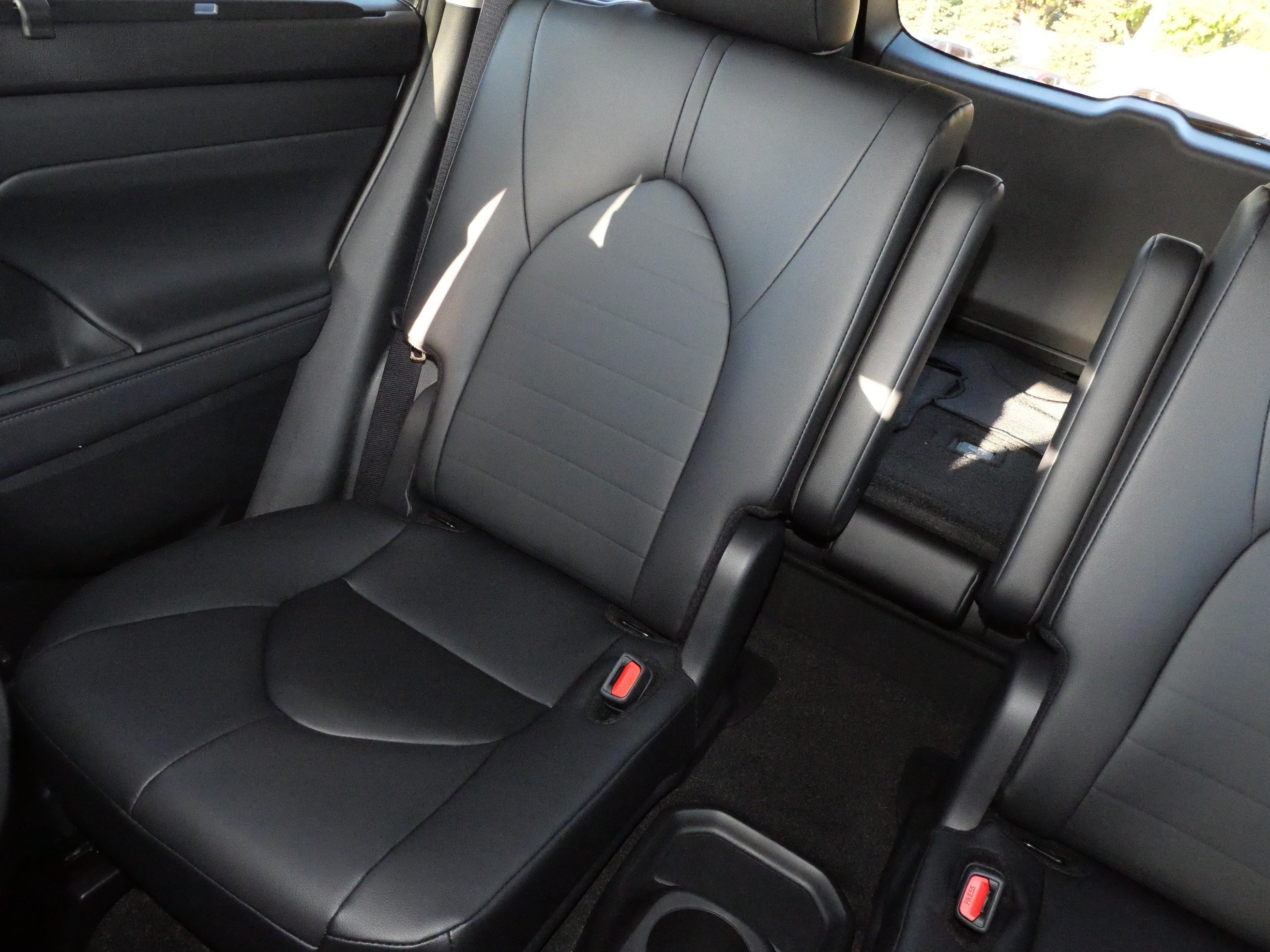 Certified 2026 Toyota Highlander XLE AWD/4WD image 12
