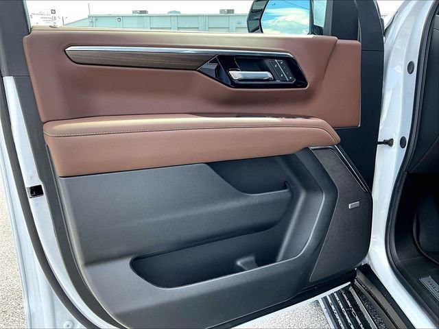 New 2026 Chevrolet Tahoe High Country AWD/4WD image 25