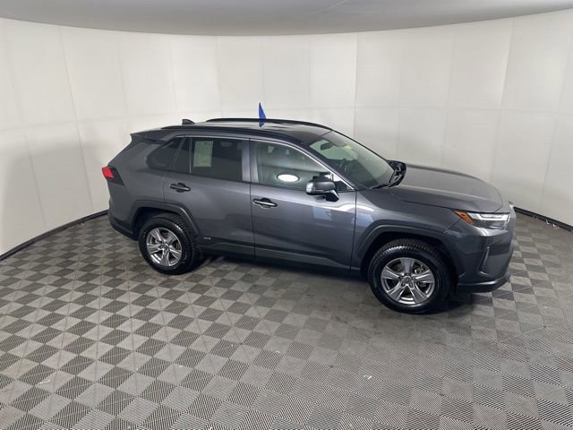 Used 2024 Toyota RAV4 LE AWD/4WD image 2