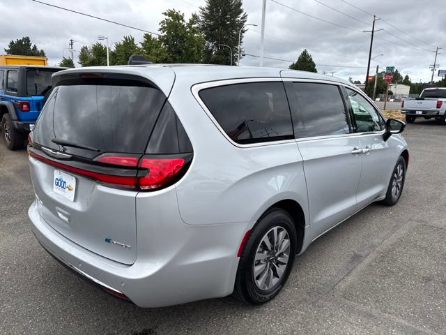 Used 2024 Chrysler Pacifica Limited FWD image 5
